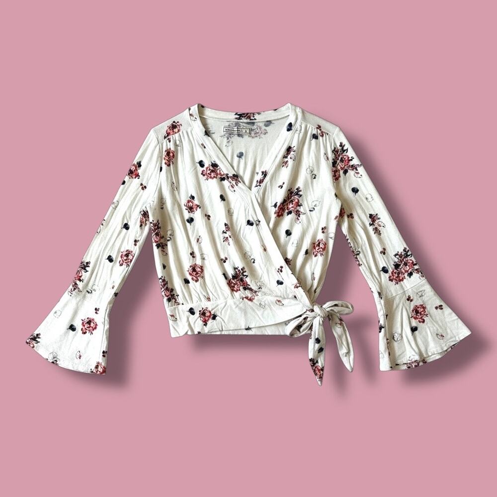Abercrombie & Fitch Women's Bell Sleeve Floral Faux Wrap Top White Size Small